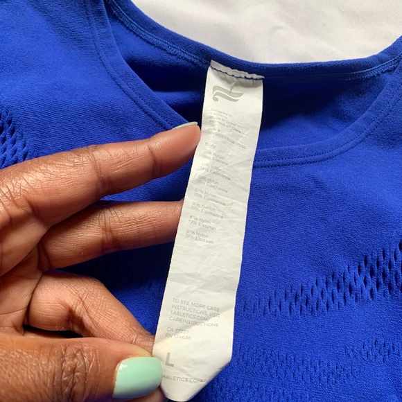 Fabletics long sleeve crop top sz L - Picture 2 of 2